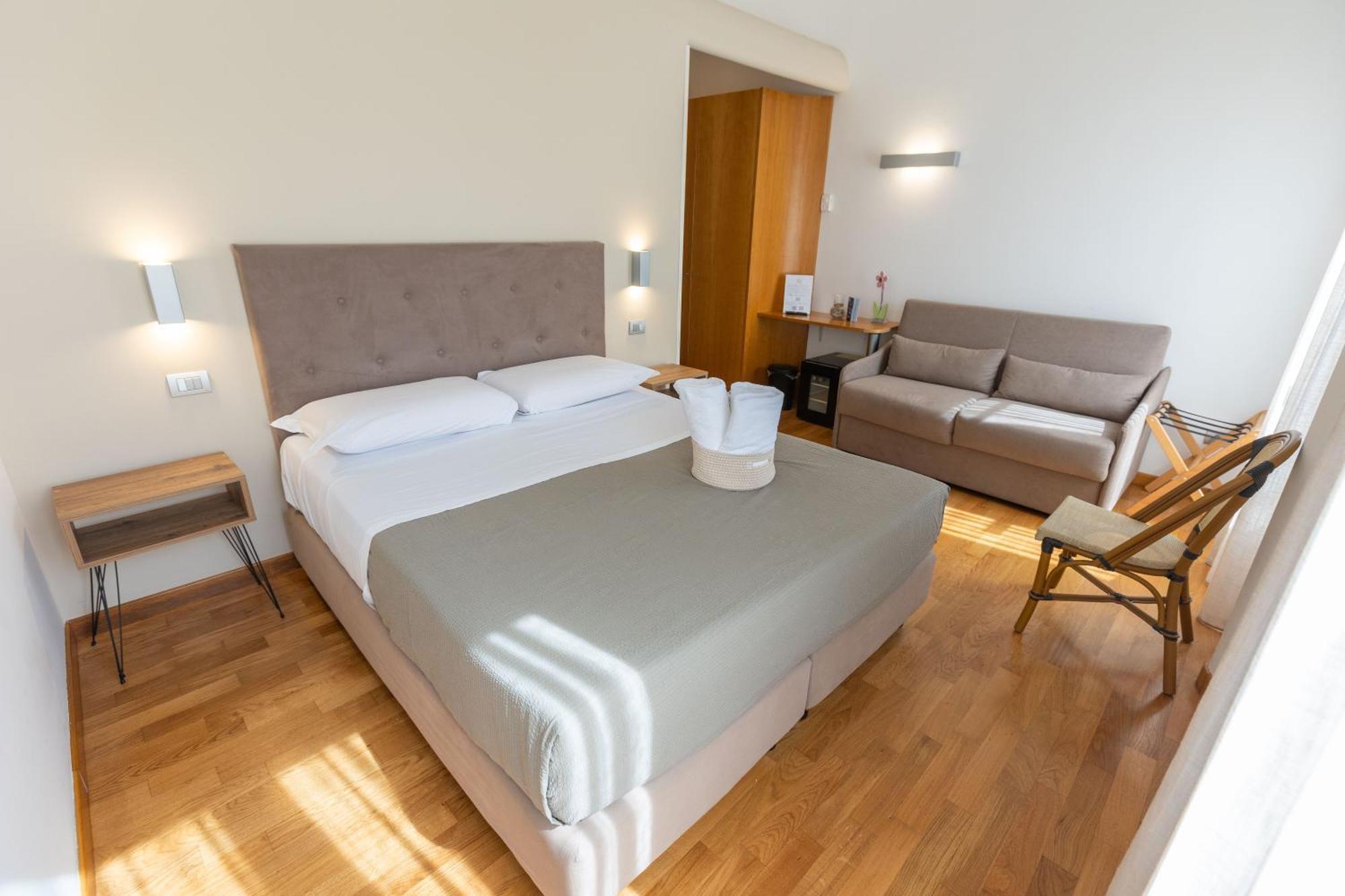 Lungomare Suite & Spa Naples Luaran gambar