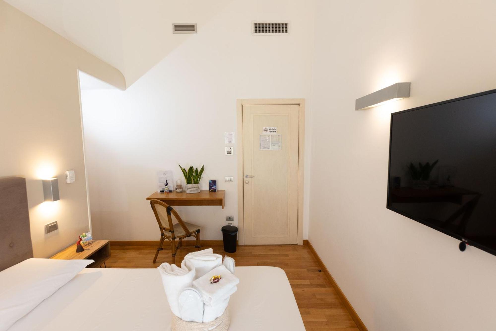 Lungomare Suite & Spa Naples Luaran gambar